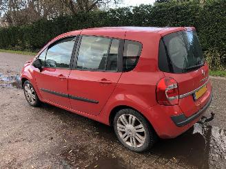 uszkodzony samochody osobowe Renault Grand-modus Grand Modus 1.6-16V Dynamique 2010/6