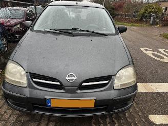 skadebil auto Nissan Almera-tino 1.8 visia 2005/5