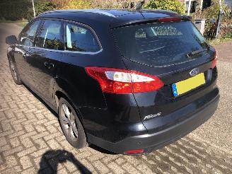 Ford Focus 1.0 ecoboost titanium picture 6
