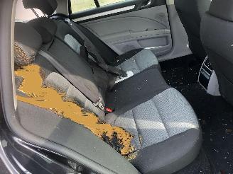 Skoda Superb 2.0 TDi combi  ambition picture 11