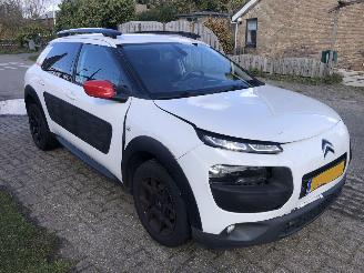 Voiture accidenté Citroën C4 cactus C4 Cactus 1.2 PureTech Shine 2016/3
