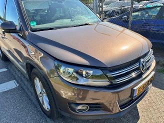 uszkodzony samochody osobowe Volkswagen Tiguan 1.4 2012/2