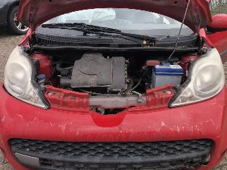 Peugeot 107 107 1.0-12V XS picture 7