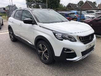 skadebil auto Peugeot 3008 3008 1.2 2019/1