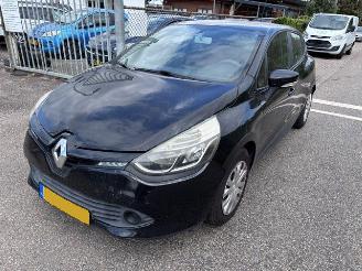 Avarii autoturisme Renault Clio 1.2 collection 2013/8