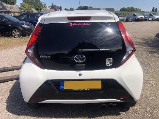 Toyota Aygo Aygo 1.0 VVT-i x-joy picture 4