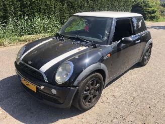 Schadeauto Mini One 3-Deurs 1.6 One 2002/5