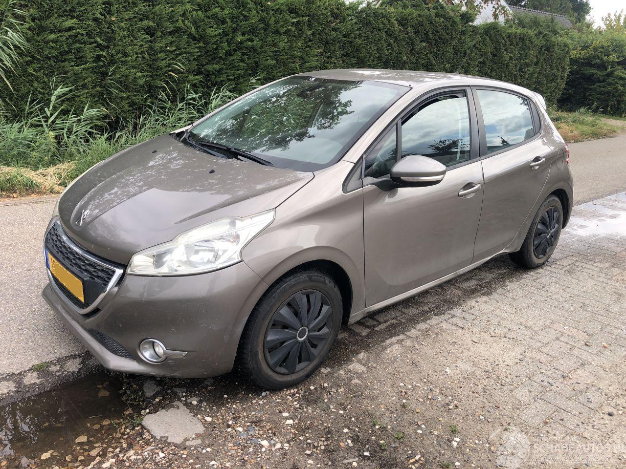 Peugeot 208 208 1.2 VTi Access