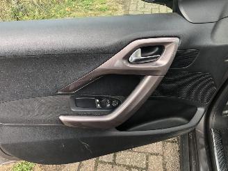 Peugeot 2008 2008 1.2 PureTech Active picture 17