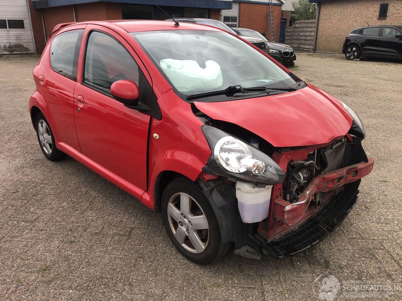 Toyota Aygo Aygo 1.0-12V +