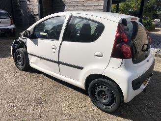 Peugeot 107 107 1.0 Active picture 12