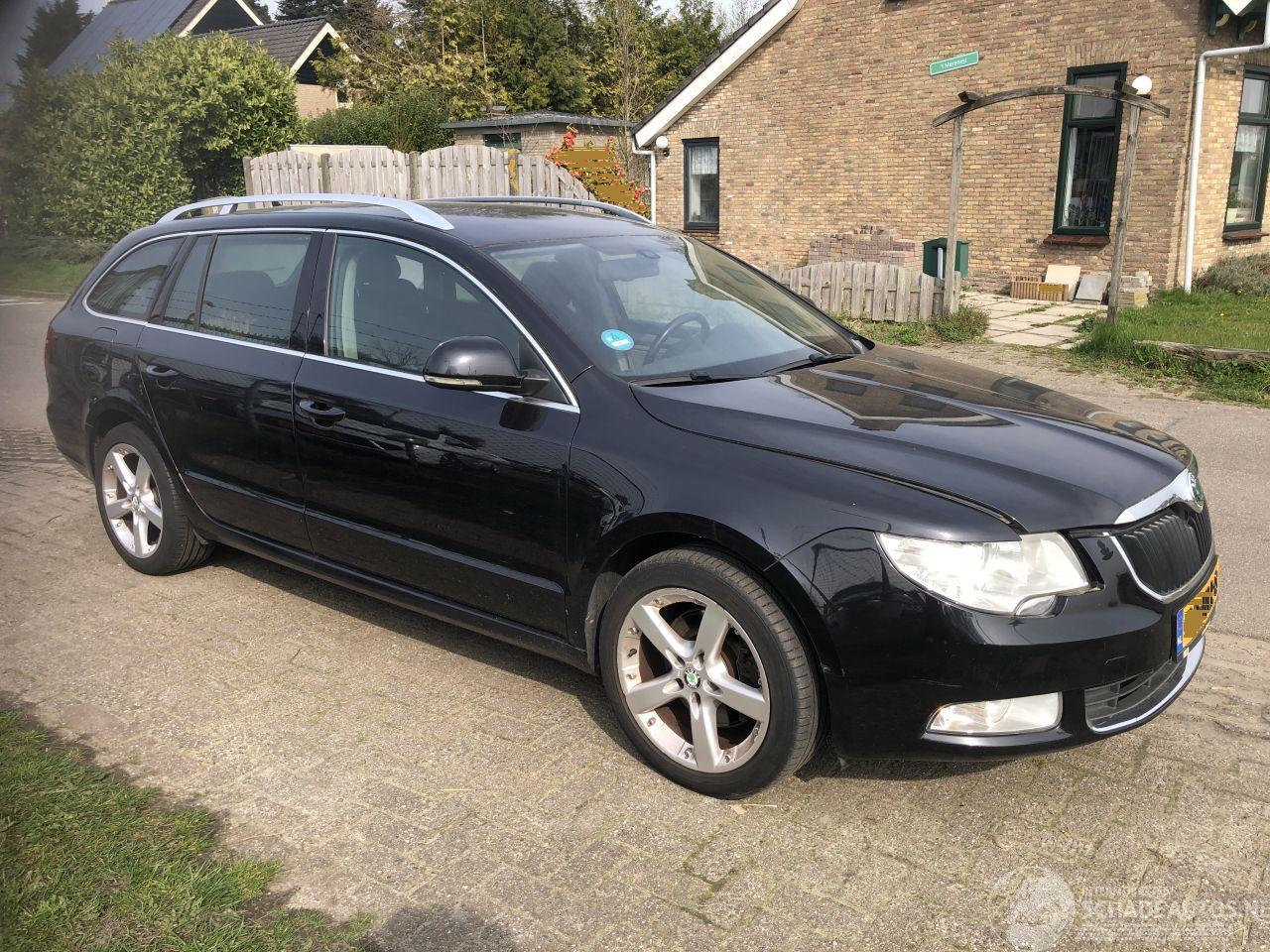 Skoda Superb Superb Combi Superb Combi - 2.0 tdi automaat