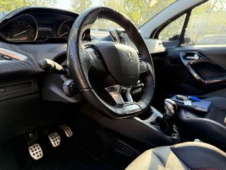 Peugeot 208 1.2 GT-Line Pano Navi Clima picture 11