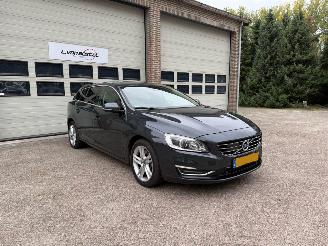 krockskadad bil auto Volvo V-60 2.4 D6 Plug-In Hybrid Automaat Schuifdak NAP ! 2013/12