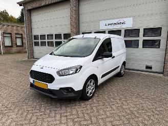 Vaurioauto  commercial vehicles Ford Transit Courier Van 1.5 TDCI Duratorq S&S NAP ! 2023/4