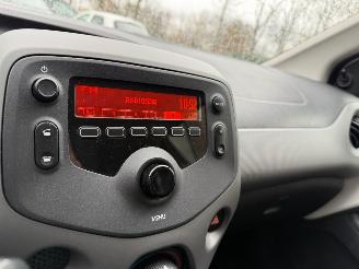 Peugeot 108 1.0 e-VTi Active 5Drs Airco 50136 Km ! picture 11