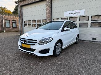 Unfallwagen Mercedes B-klasse 220d Ambition Automaat Navi 120216 Km NAP ! 2020/1