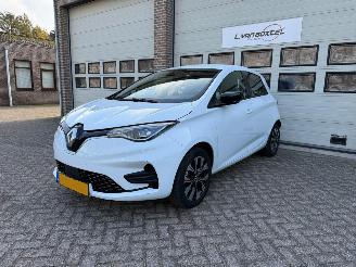 Schadeauto Renault Zoé R135 Evoltion 52 kWh Navi Clima Cruise 28106 Km NAP ! 2023/9