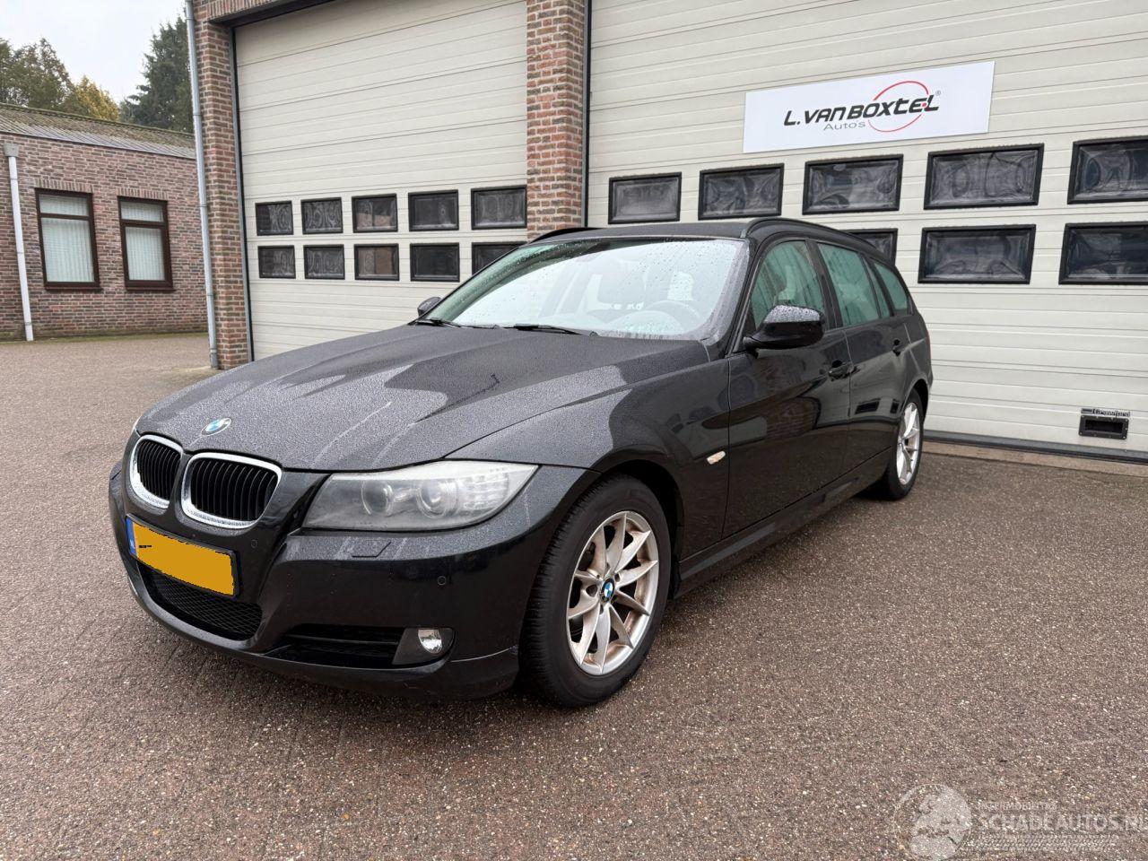 BMW 3-serie 318i High Executive Pano Navi Clima