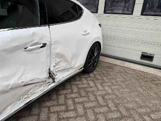 Mazda 3 2.0 e-Skyactiv-G M 122 Luxury Navi Clima Cruise Leder picture 11