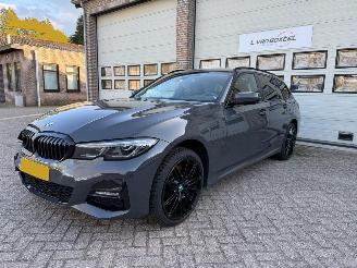Schadeauto BMW 3-serie 330e Business Edition Plus Automaat Leder NAP ! 2021/8