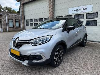 uszkodzony samochody osobowe Renault Captur 1.3 TCe Initiale Paris Automaat Navi Clima 45766 Km ! 2019/2
