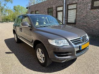 krockskadad bil auto Volkswagen Touareg 2.5 TDI Highline Automaat 2007/4