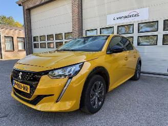 krockskadad bil auto Peugeot e-208 EV Allure 50 kWh Navi Clima 69378 Km NAP ! 2022/4