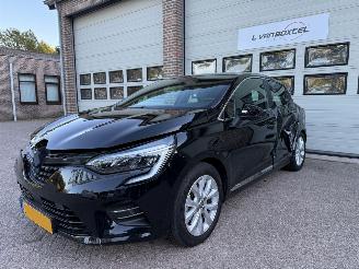 Avarii autoturisme Renault Clio 1.6 E-Tech Hybrid 140 Intents Automaat Navi Clima 55291 Km NAP ! 2021/5