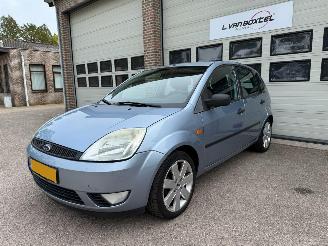 damaged passenger cars Ford Fiesta 1.4 Futura Airco 87208 Km NAP ! 2005/4