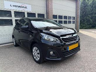 damaged passenger cars Peugeot 108 1.0 e-VTi Active Automaat Navi AC NAP 2018/6