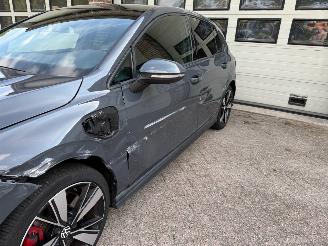 Volkswagen Golf 1.4 eHybrid GTE Automaat Pano Virtual picture 18