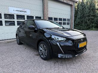 Vaurioauto  passenger cars Peugeot e-208 EV Allure 50 kWh Navi Clima 54806 Km NAP ! 2022/6