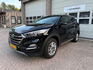 Schadeauto Hyundai Tucson 1.6 GDi Comfort Navi Clima Cruise 79852 Km ! 2018/8