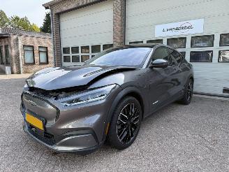 Unfallwagen Ford Mustang Mach-e Extended RWD 98 kWh Pano Leder NAP ! 2021/5