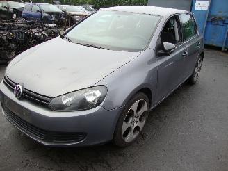Coche siniestrado Volkswagen Golf  2010/1