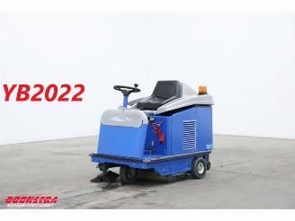 Vaurioauto  machines Case  95 BJ 2022 33Hrs! Kehrmaschine / Veegmachine 2022/1