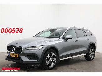 Schadeauto Volvo V-60 Cross Country Cross Country 2.0 D4 AWD Aut. Momentum H/K HUD ACC Memory 2020/8