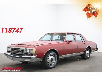 skadebil auto Chevrolet Caprice 5.7 V8 350ci Aut. Airco Elek Ramen BJ 1983. 1983/1