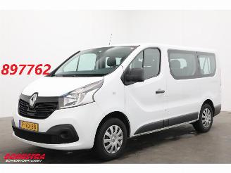 krockskadad bil bedrijf Renault Trafic Passenger 1.6 dCi Expression 9-Persoons Airco Bluetooth 2017/10