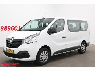 krockskadad bil bedrijf Renault Trafic Passenger 1.6 dCi Expression 9-Persoons Airco Bluetooth 2018/5