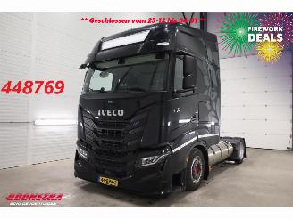 damaged trucks Iveco S-way 460 LNG LED ACC Frigoblock Standairco 2021/5