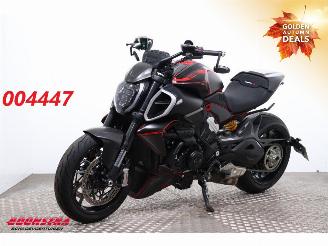 dommages motocyclettes  Ducati Diavel V4 LED Quickshift WheelieContr. 1.794 km! 2024/7