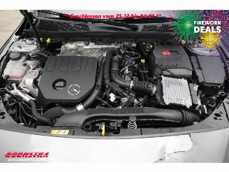 Mercedes Cla-klasse 180 Shooting Brake Star Ed. 7G-T AMG LED ACC Camera SHZ 6.727 km! picture 10