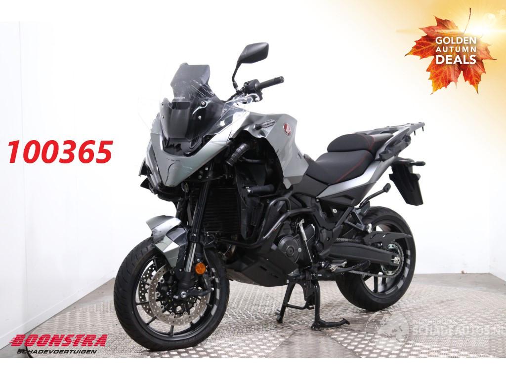 Honda  NT1100 A ABS Cruise 8.736 km!