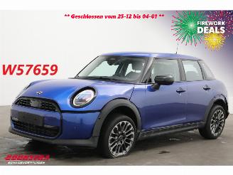 krockskadad bil auto Mini Cooper 1.5 Aut. C Classic LED Leder HUD SHZ LRHZ Camera 2024/11
