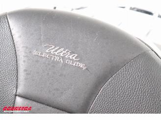 Harley-Davidson  FLHTCUSE CVO Electra Glide Ultra Classic 110 5HD! Cruise Radio SHZ picture 26