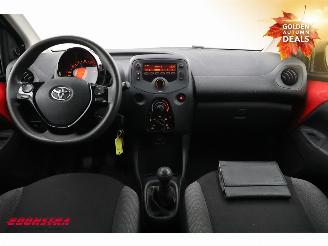 Toyota Aygo 1.0 VVT-i x-fun Airco Cruise 30.847 km! picture 14