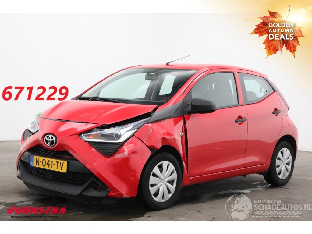 Toyota Aygo 1.0 VVT-i x-fun Airco Cruise 30.847 km!