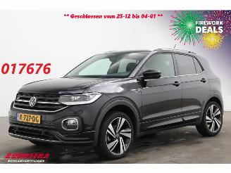 Voiture accidenté Volkswagen T-Cross 1.0 TSI DSG R-Line Virtual LED ACC Navi PDC SHZ 37.431 km! 2020/11